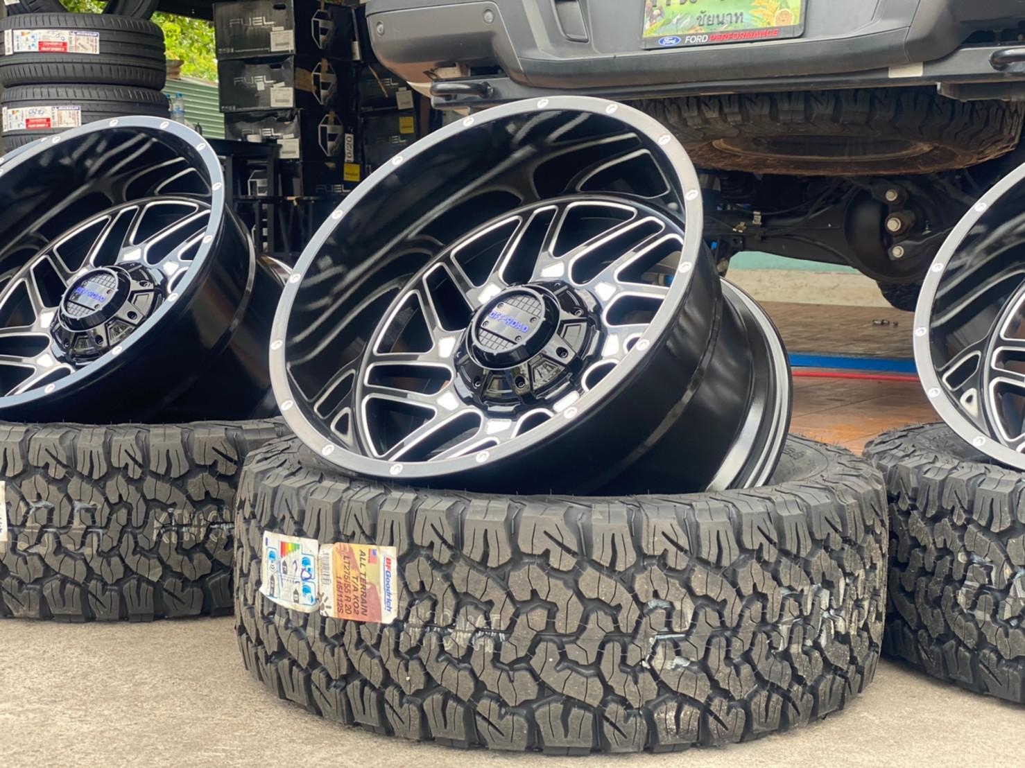 #ล้อออฟโรด #MT232 ขอบ20 กว้าง12 ออฟ-44 6/139.7 ยาง #BF 275/55-20 #KO2