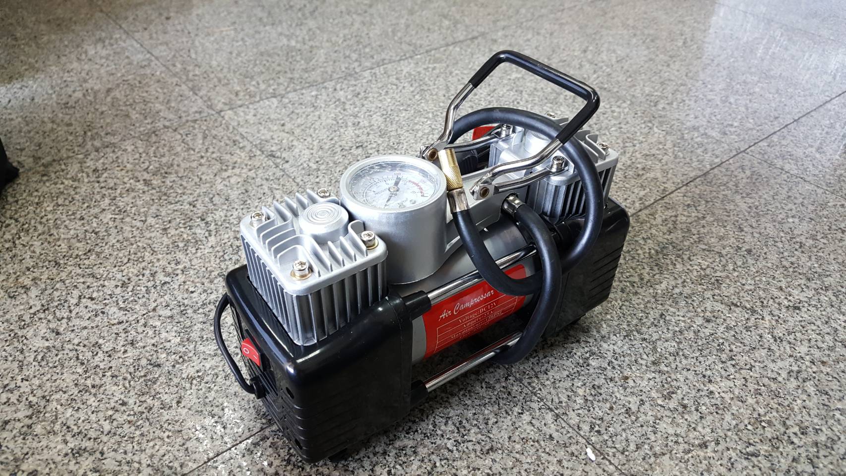 ปั้มลมเอนกประสงค์แบบพกพา