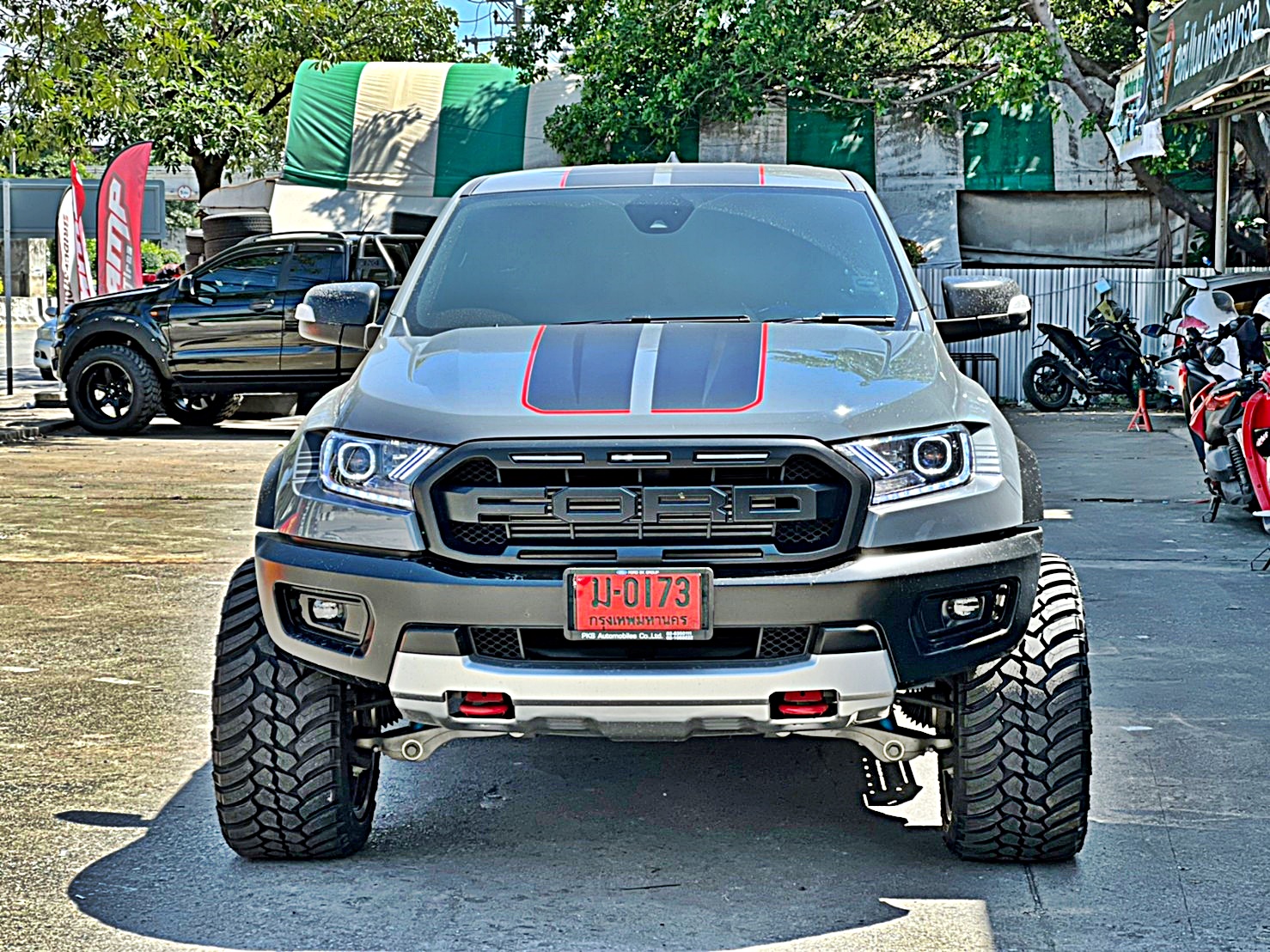 FORD RAPTOR ทรงเมกา่ ล้อ HOSTILE H113