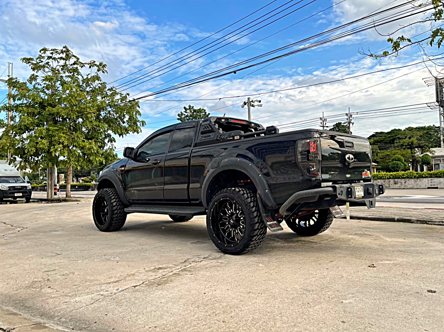 FORD RANGER จัดทรงเมกา ขอบ22 ที่ STEP9