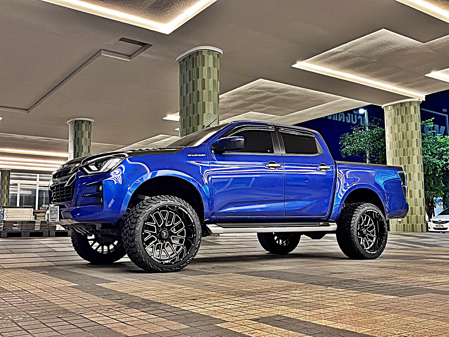 D-MAX ทรงเมกา ล้อ FORCE