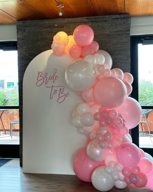 แบลคดรอป Bride to be โทนสีชมพู ขาว