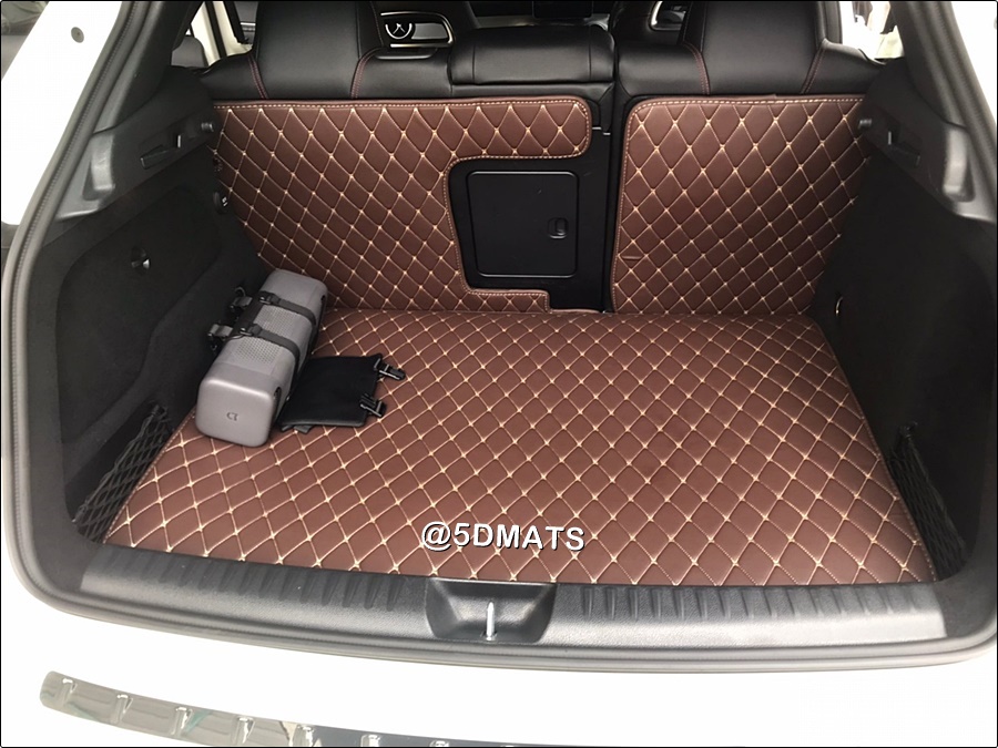 แผ่นปูท้ายรถยนต์ BENZ GLA W156 (2014-20) สวยงาม เข้ารูป ตรงรุ่นรถ