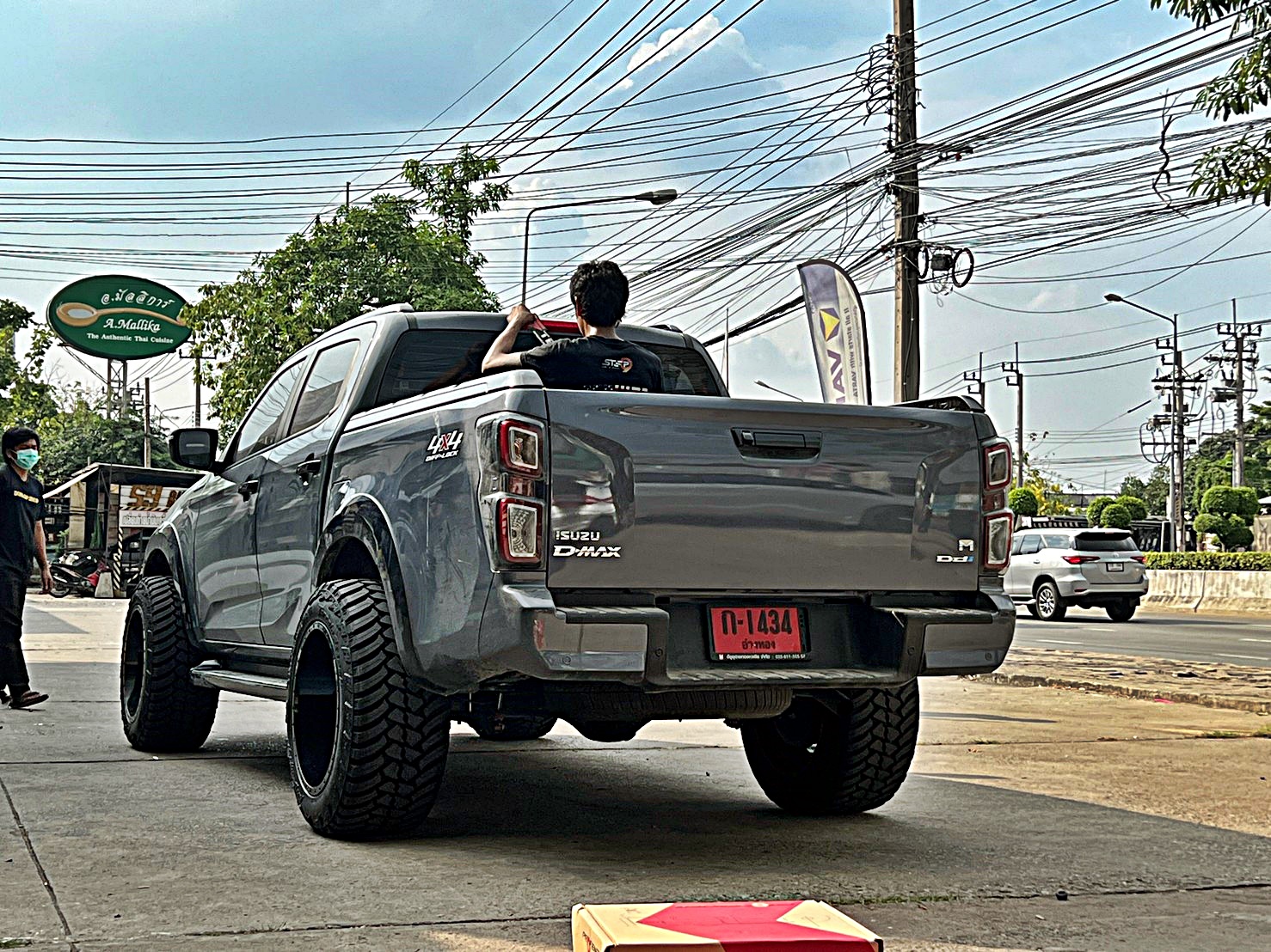 D-MAX ทรงเมกา จากอุธยา
