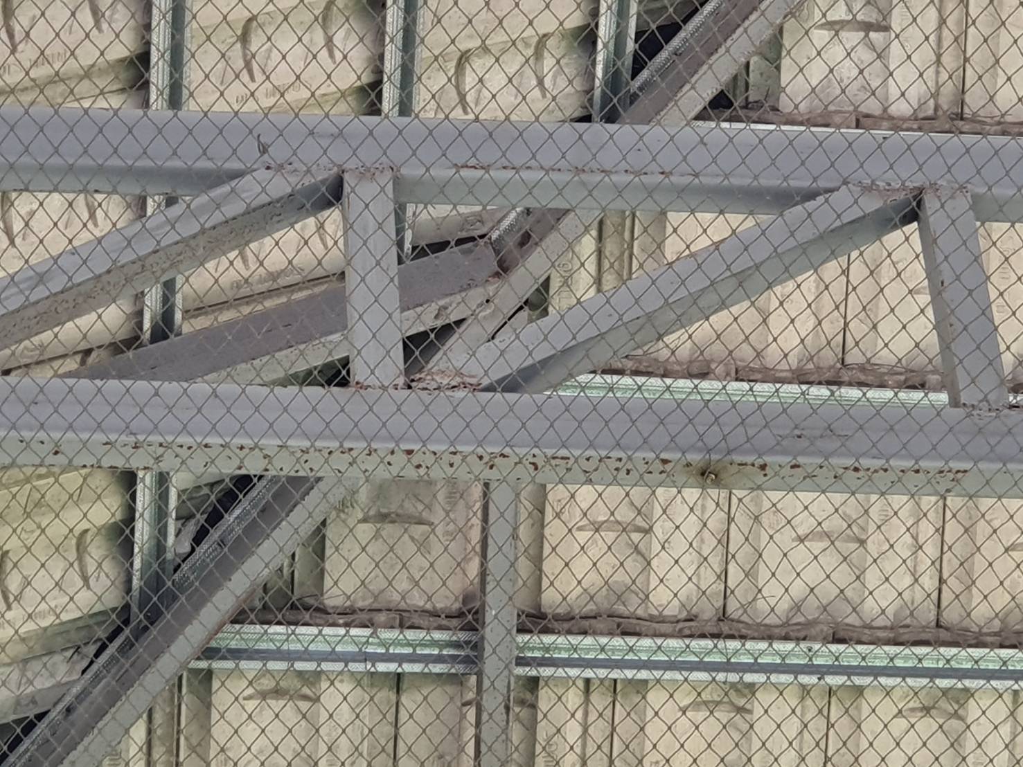 ติดตั้งข่ายกันนก จำหน่ายตาข่ายกันนก อย่างดี รับงานสั่งผลิตทุกขนาด ผสมสารป้องกันรังสียูวี