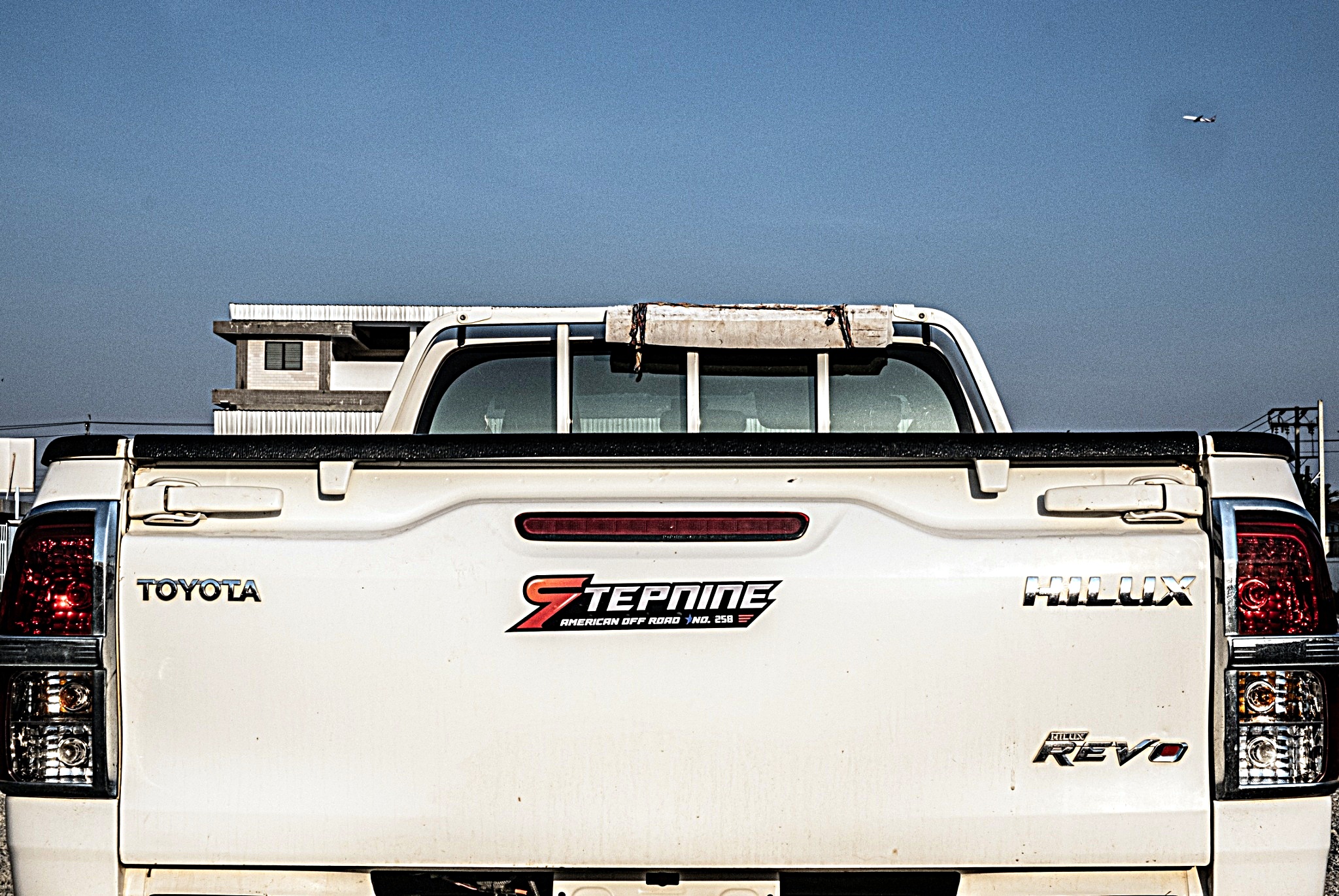 REVO หัวเดียว จองคิวจากแพร่ ทำทรงเมกาที่ STEP9