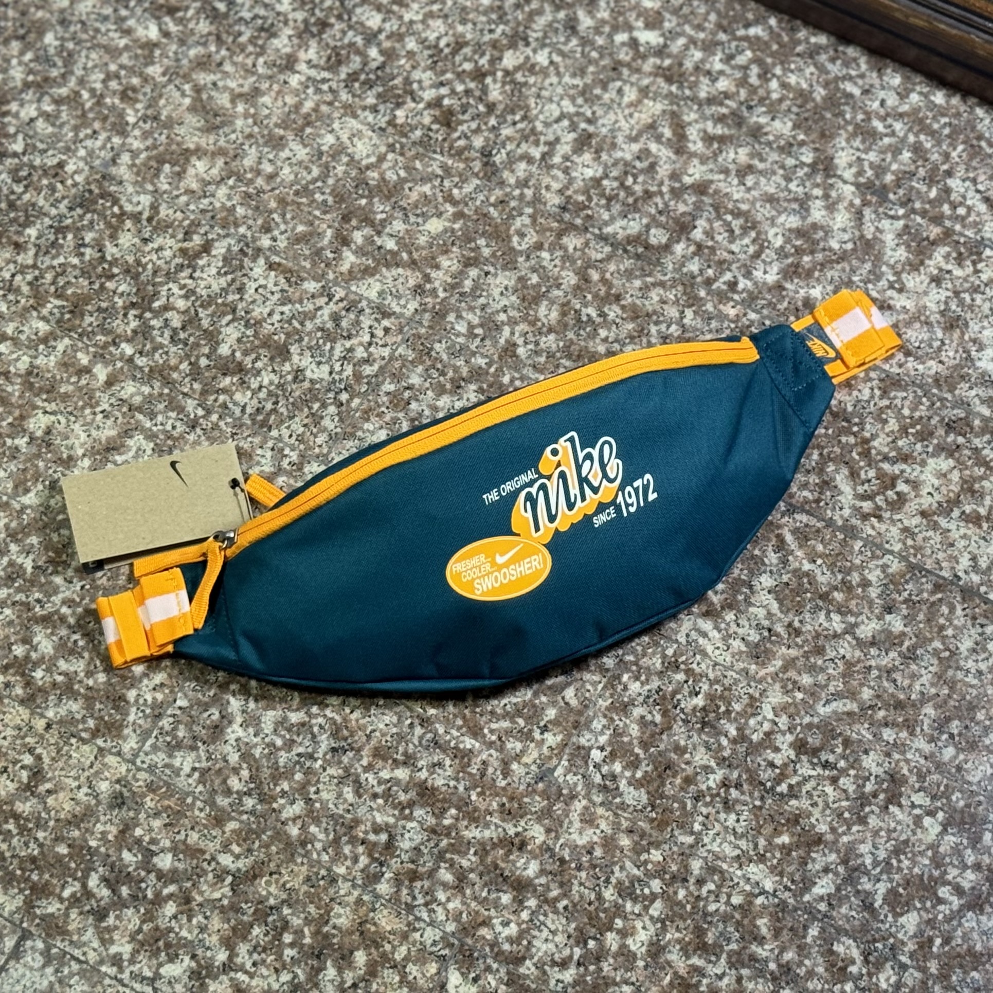 กระเป๋า Nike Heritage WaistPack ‘Sundial‘