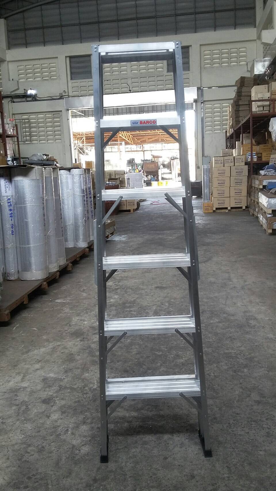 บันไดอลูมิเนียม BARCO ขึ้นลง 2 ทาง ขนาด 5 ขั้น สูง 1.50 เมตร