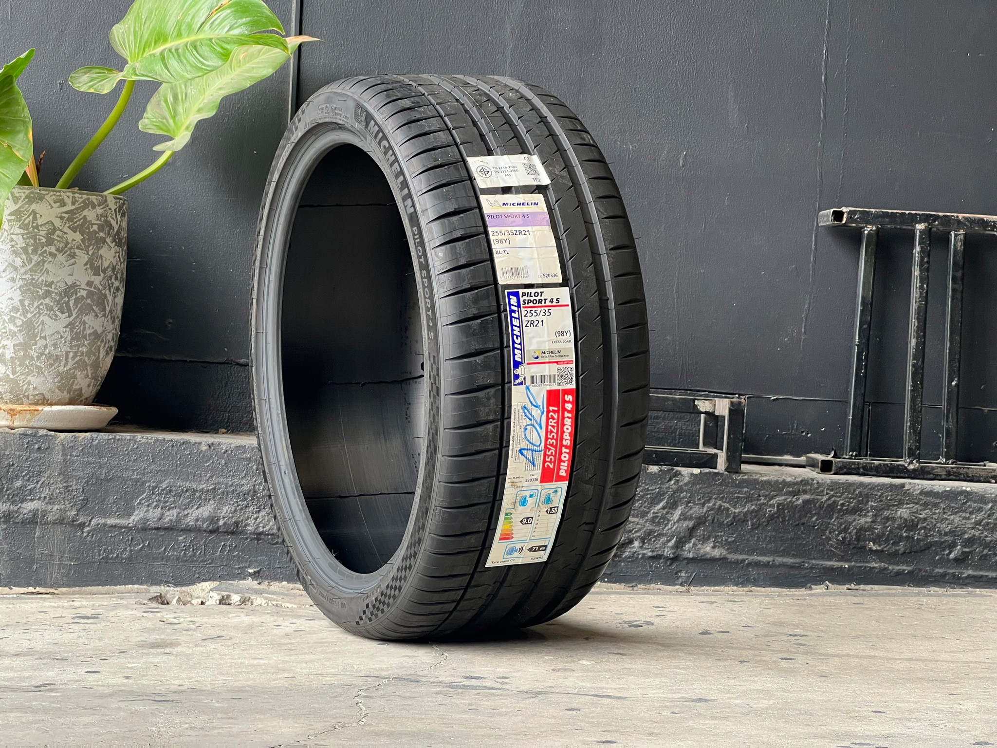 ยางใหม่ MICHELIN PILOTSPORT4S 255/35-21 ราคาถูกที่ STEP9