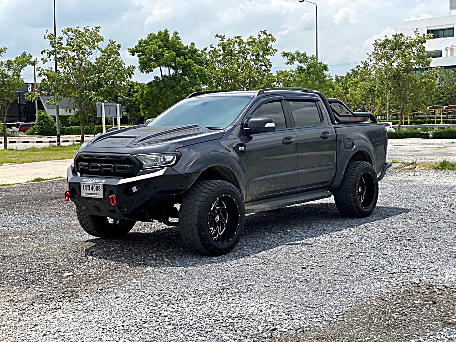 FORD จัดชุดใหม่ ทรงเมกาที่ STEP9