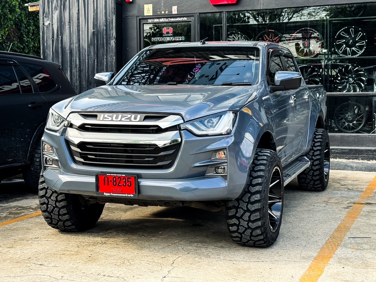 D-MAX ทรงเมกา ราคาโปรโมชั่นที่ STEP9