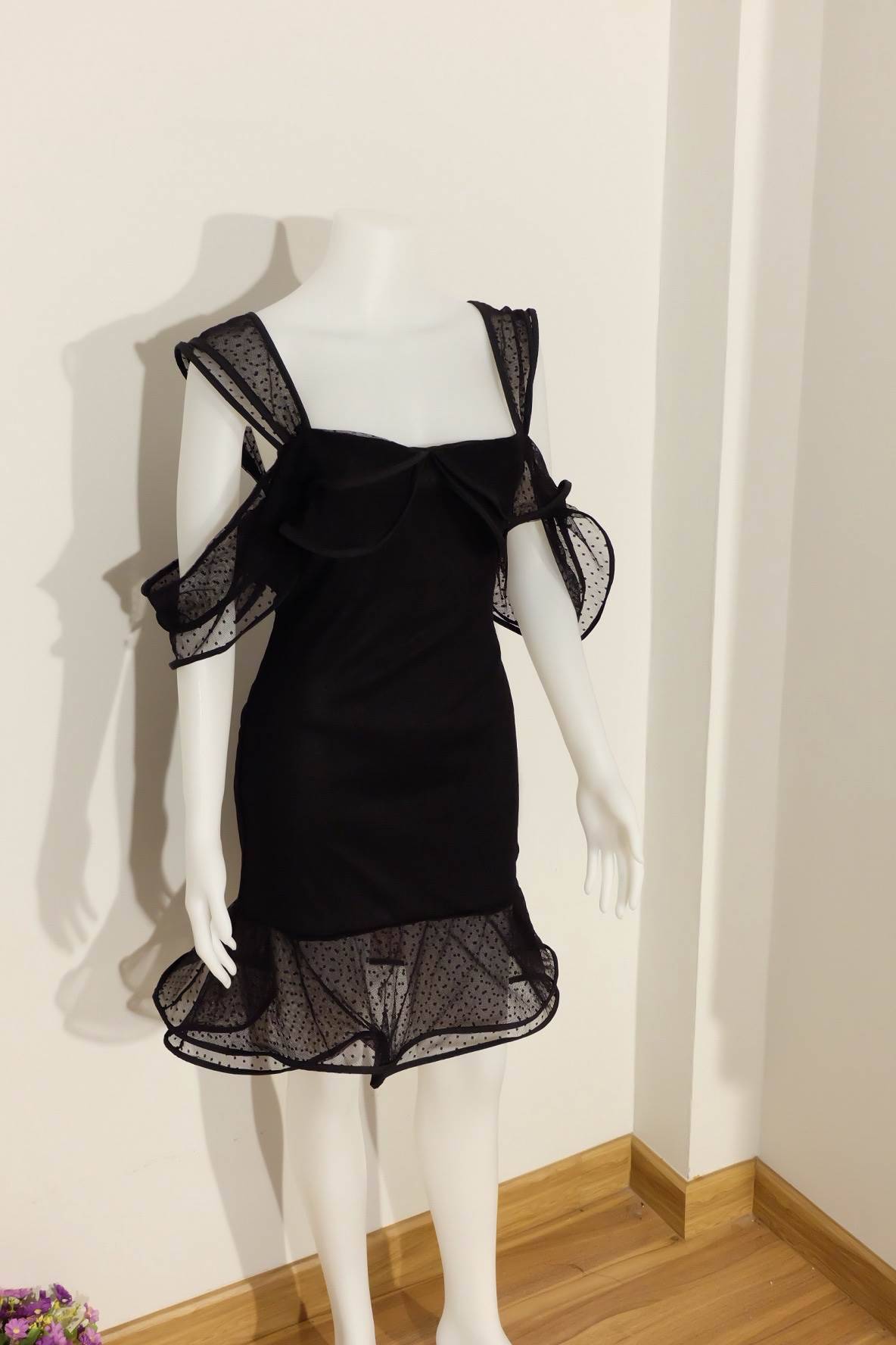 เดรสผ้ามุ้ง