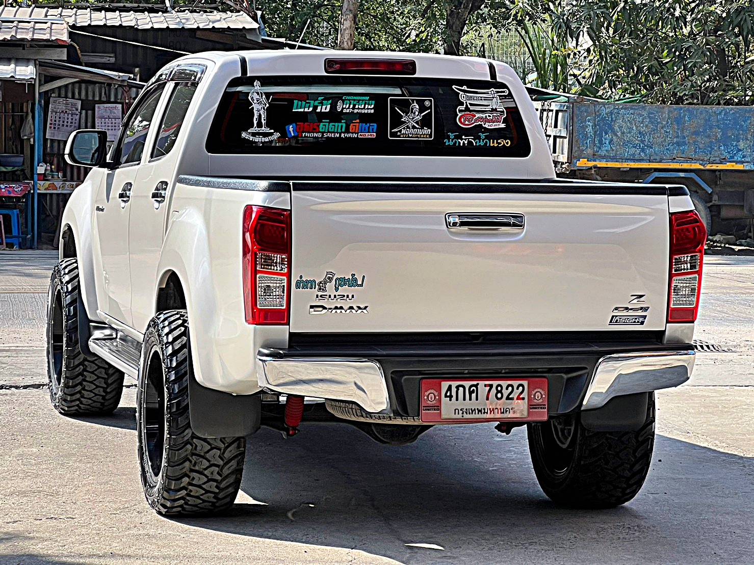 D-MAX แต่งทรงเมกาที่ STEP9