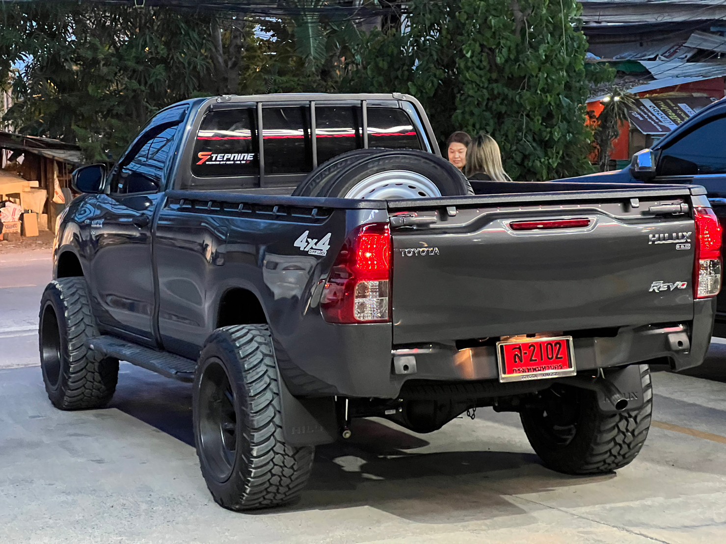 TOYOTA REVO หัวเดียว ทรงเมกา ที่ STEP9