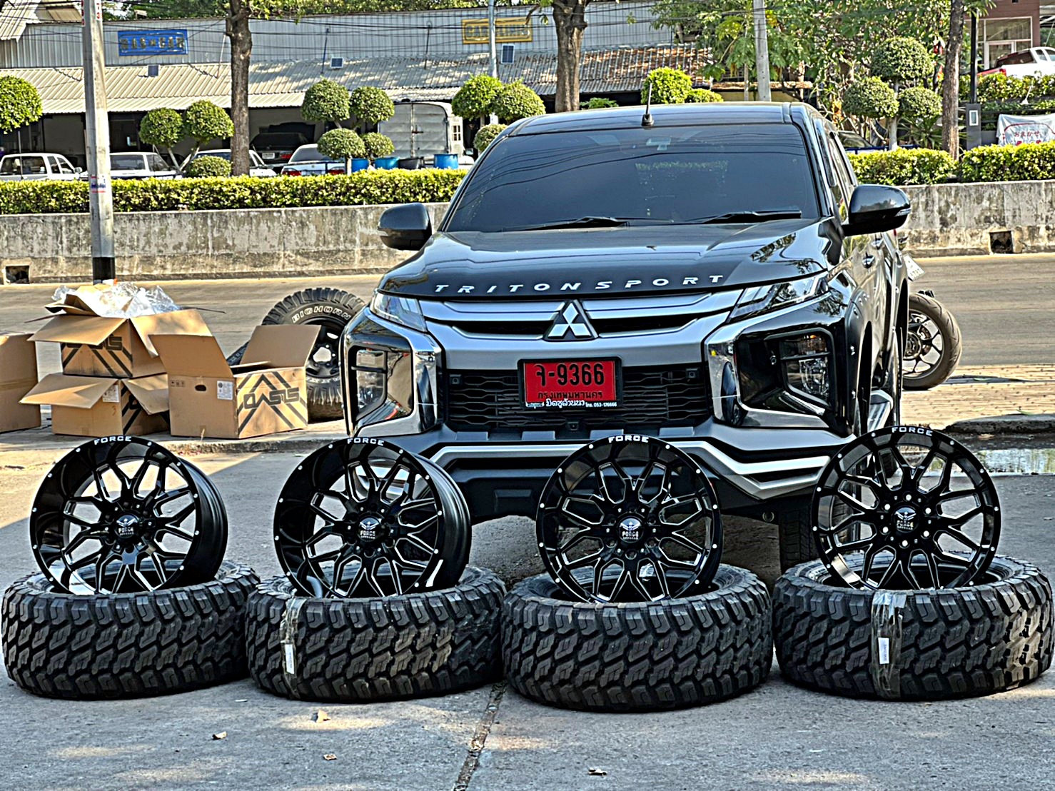 TRITON ทรงเมกา ล้อ FORCE ที่ STEP9