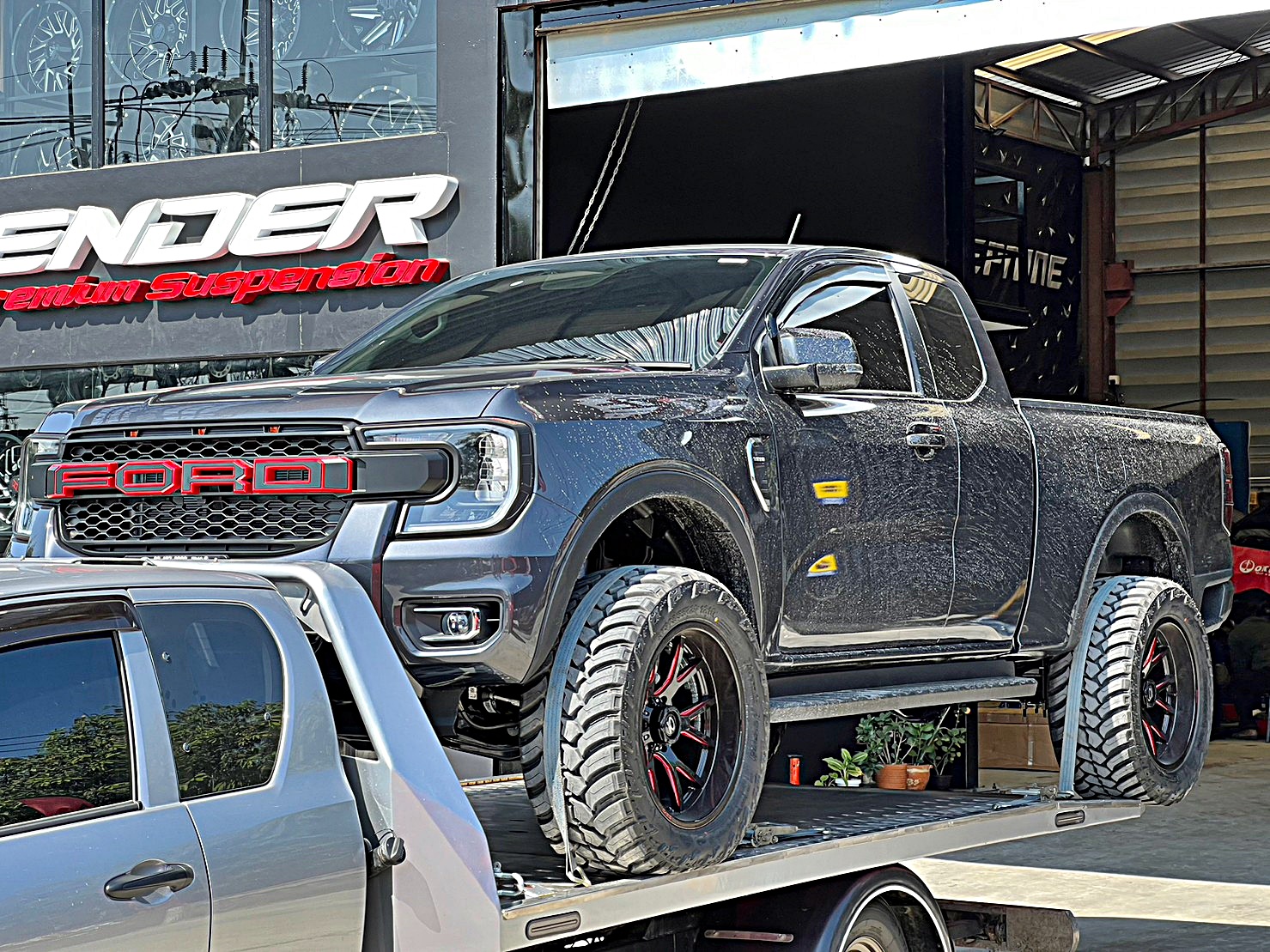 FORD RANGER NEXTGEN แต่งทรงเมกาที่ STEP9