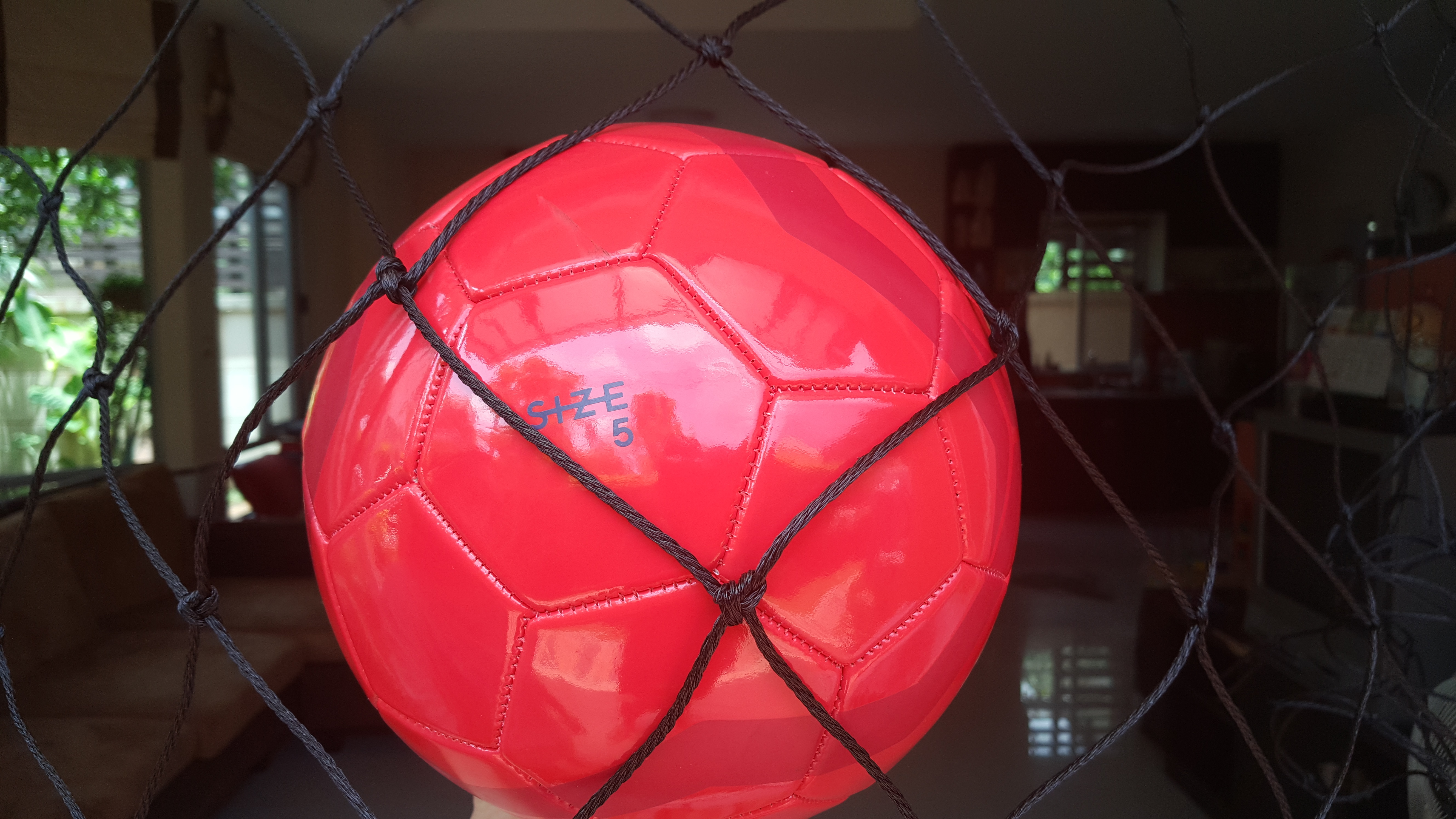 ตาข่ายกั้นลูกฟุตบอล/ฟุตซอลผสมสารป้องกันรังสียูวีอย่างดี ส่งตรงจากโรงงาน