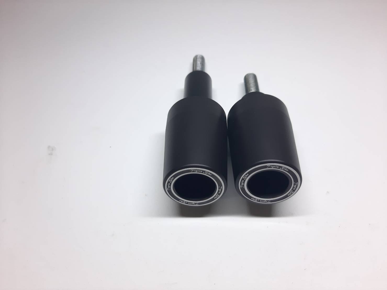 กันล้มข้าง R1 2015-2020 ,R1M,MT10 Tigris กันล้มผลิตจากอลูมิเนียมนำเข้า เกรด6061T651 และPOM ติดตั้งง่าย(65) สีดำ