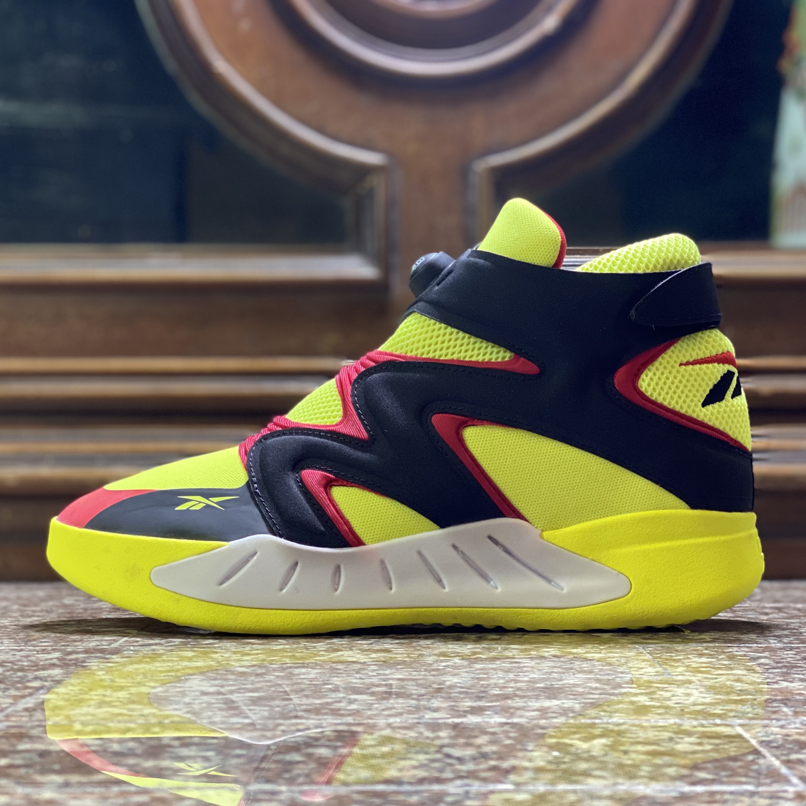 รองเท้าบาส Reebok InstraPump Fury Zone (M10US)
