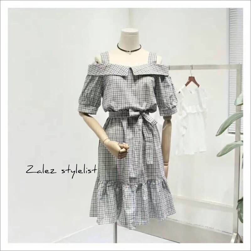 เดรสสายเดี่ยวเปิดไหล่ ลายสก็อต