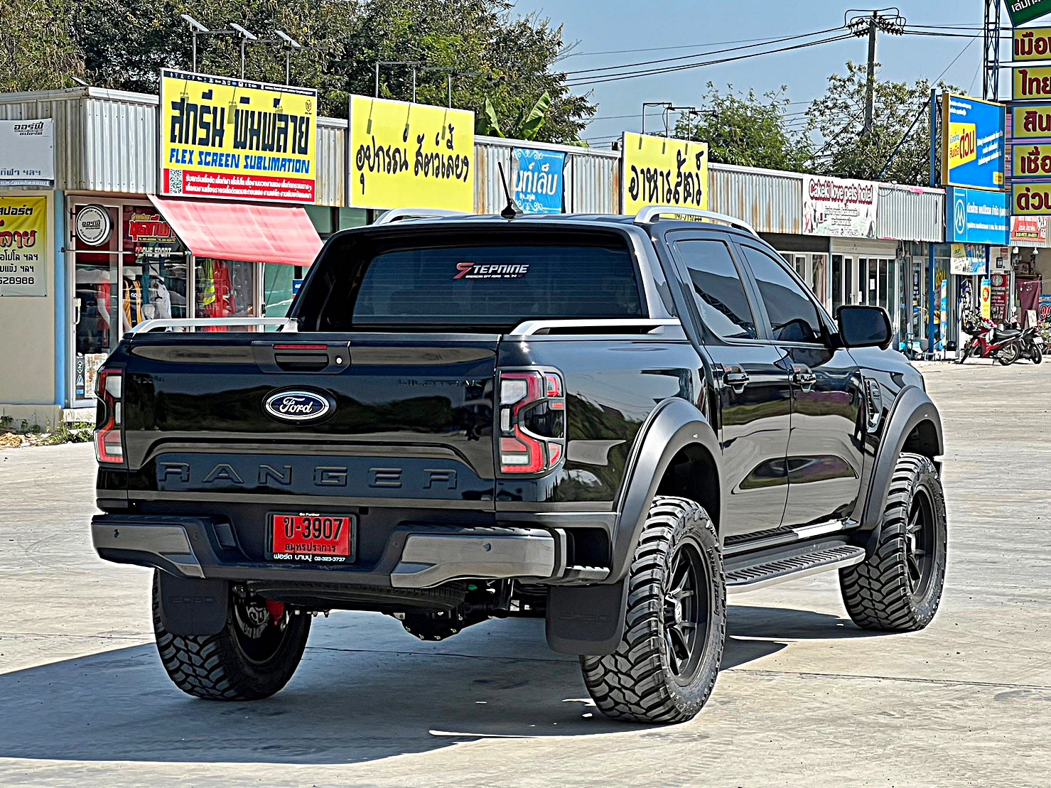 FORD RANGER NEXTGEN เน้นสเป็ค ล้อไม่ยื่น ยางใหญ่