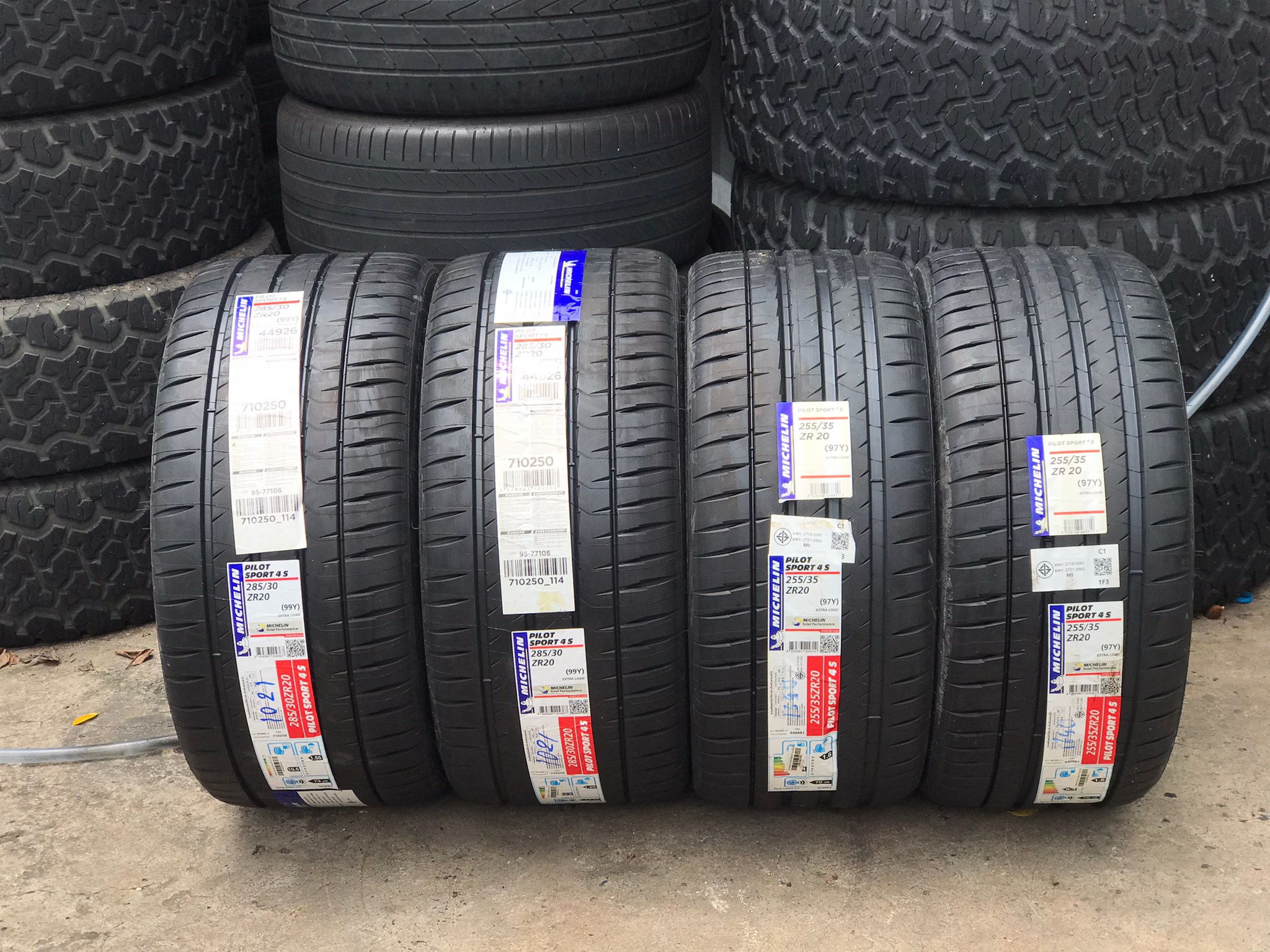 MICHELIN PILOT SPORT4S 255/35-20 ราคาถูกสั่งได้ทุกรุ่นที่ STEP9