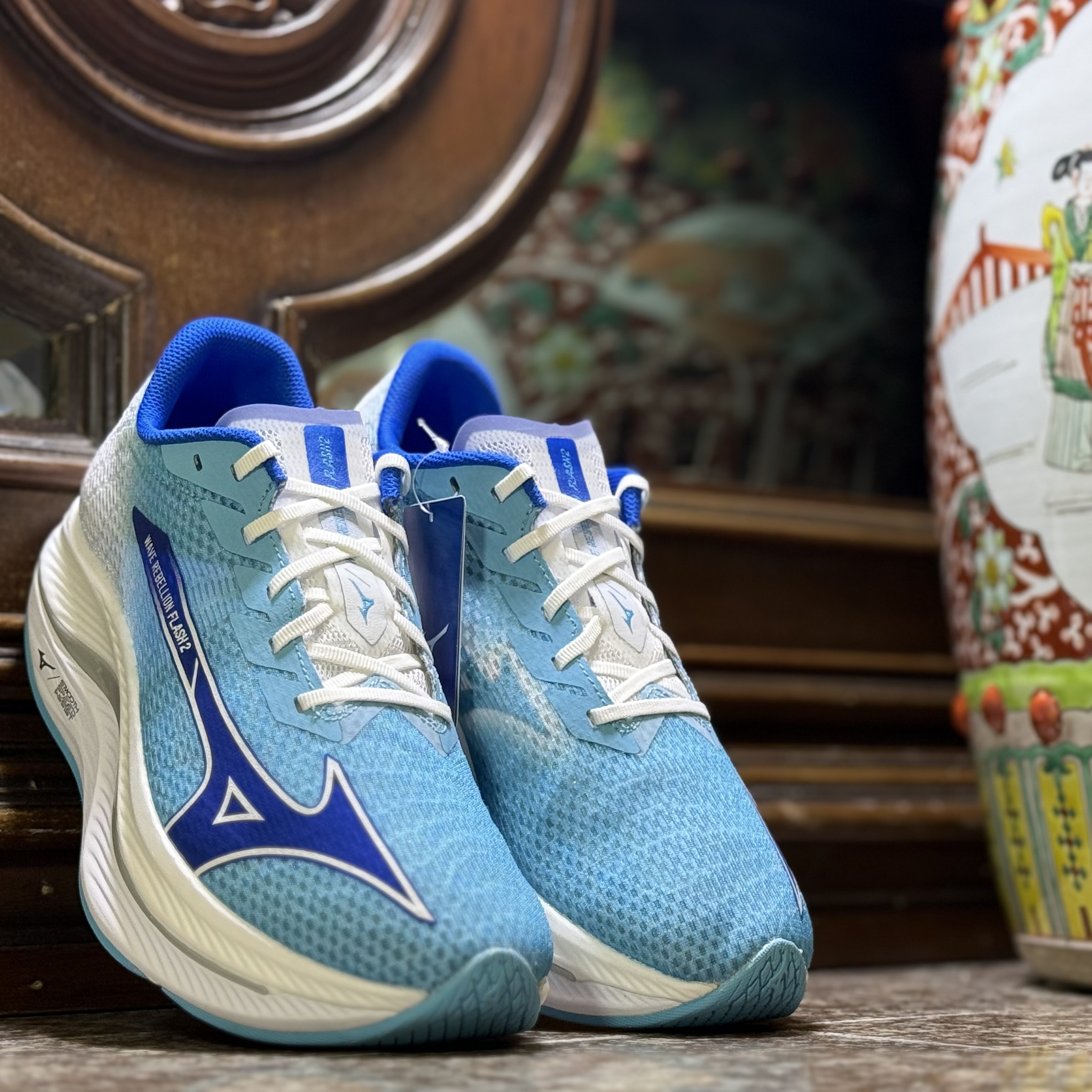 รองเท้าวิ่ง Mizuno Wave Rebellion Flash 2 (M9/10US)