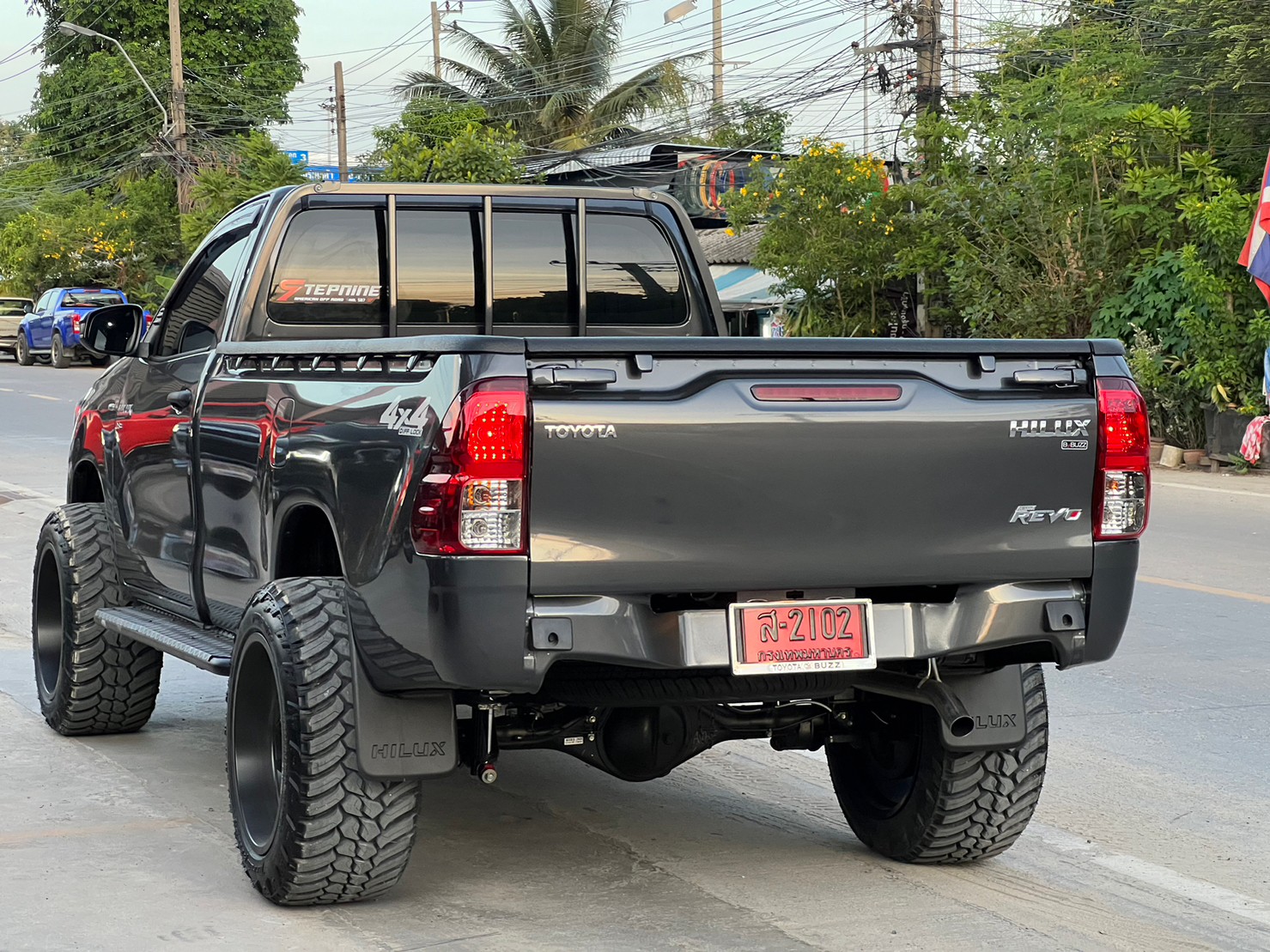 TOYOTA REVO หัวเดียว ทรงเมกา ที่ STEP9