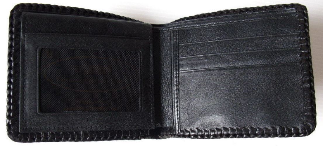 กระเป๋าสตางค์หนังจระเข้แท้ ส่วนหาง สีดำ ถักขอบ