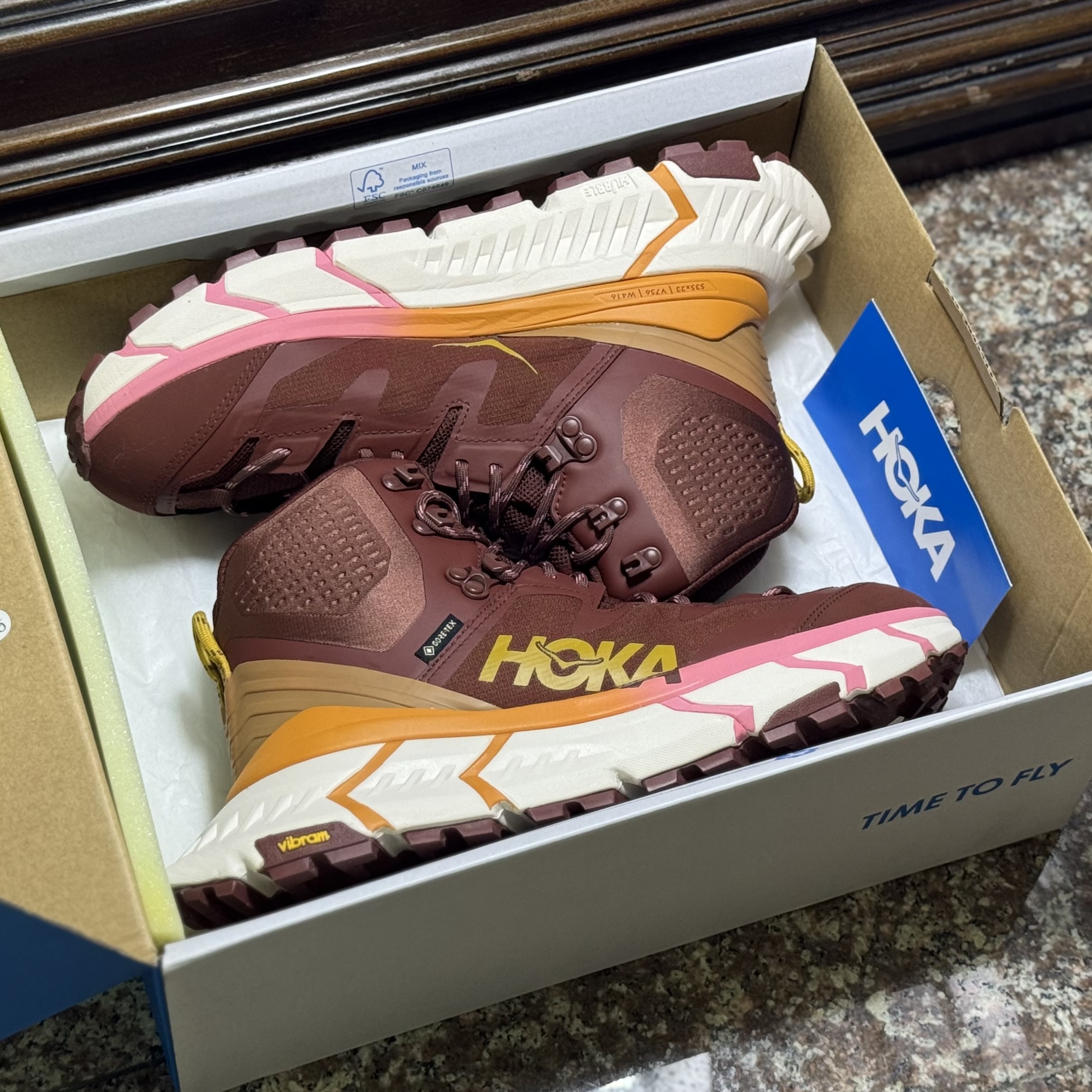รองเท้าเดินป่า HOKA TenNine Hike GTX Women (W9US)