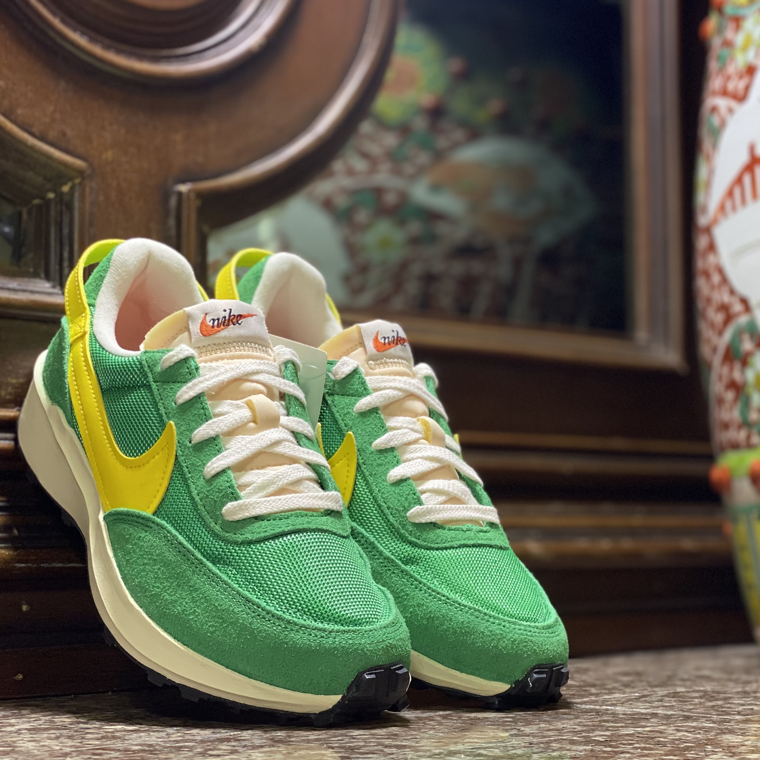 รองเท้า Nike Waffle Debut VNTG (W7.5US)