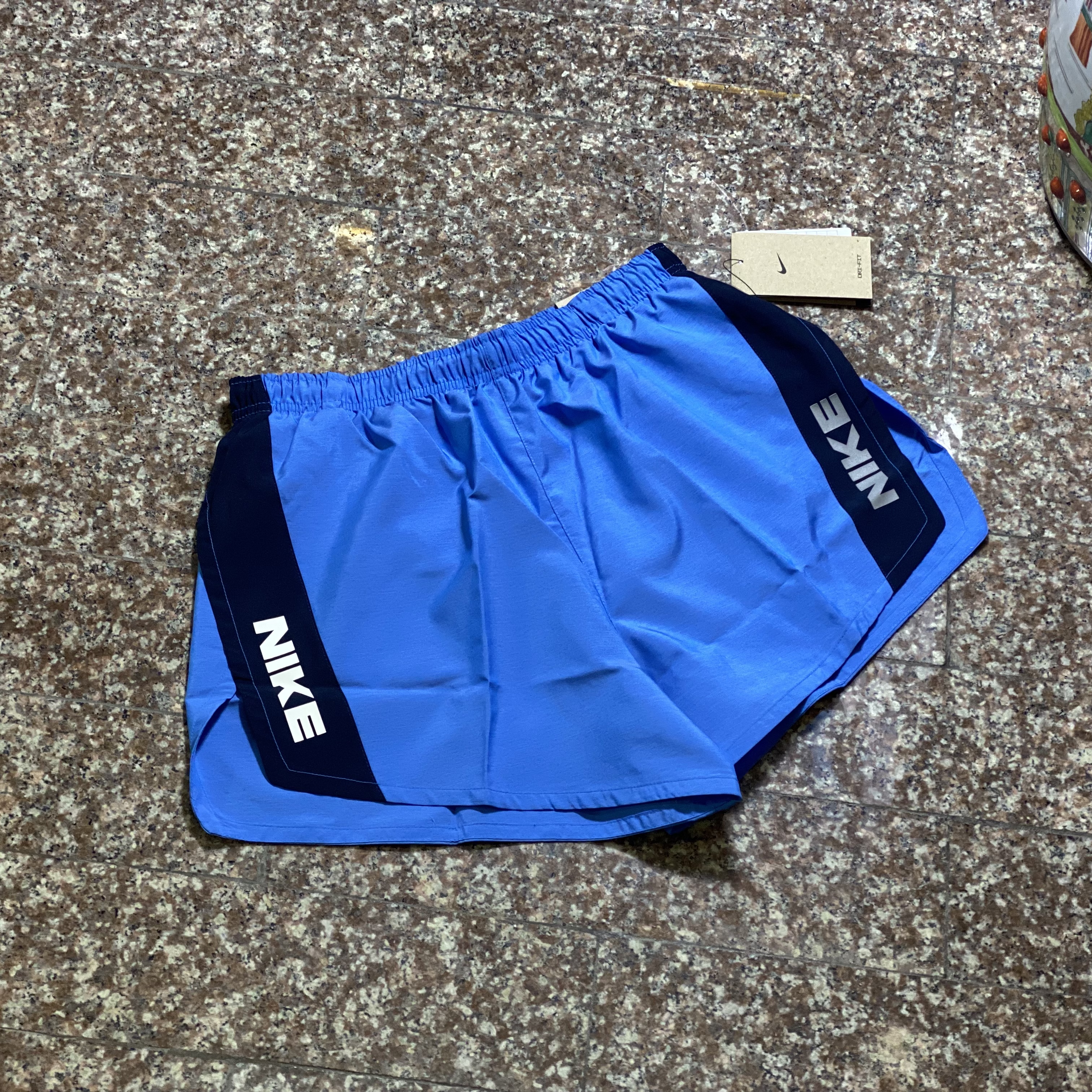 กางเกงวิ่ง Nike Dri-Fit Heritage 4” Running Shorts (M)