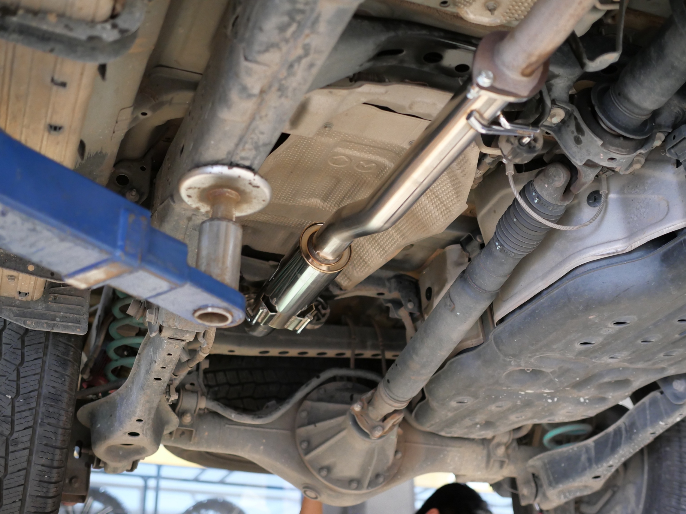 ท่อ HKS ปลายคาร์บอนใส่ FORTUNER ของแท้ที่ STEP9 เท่านั้น