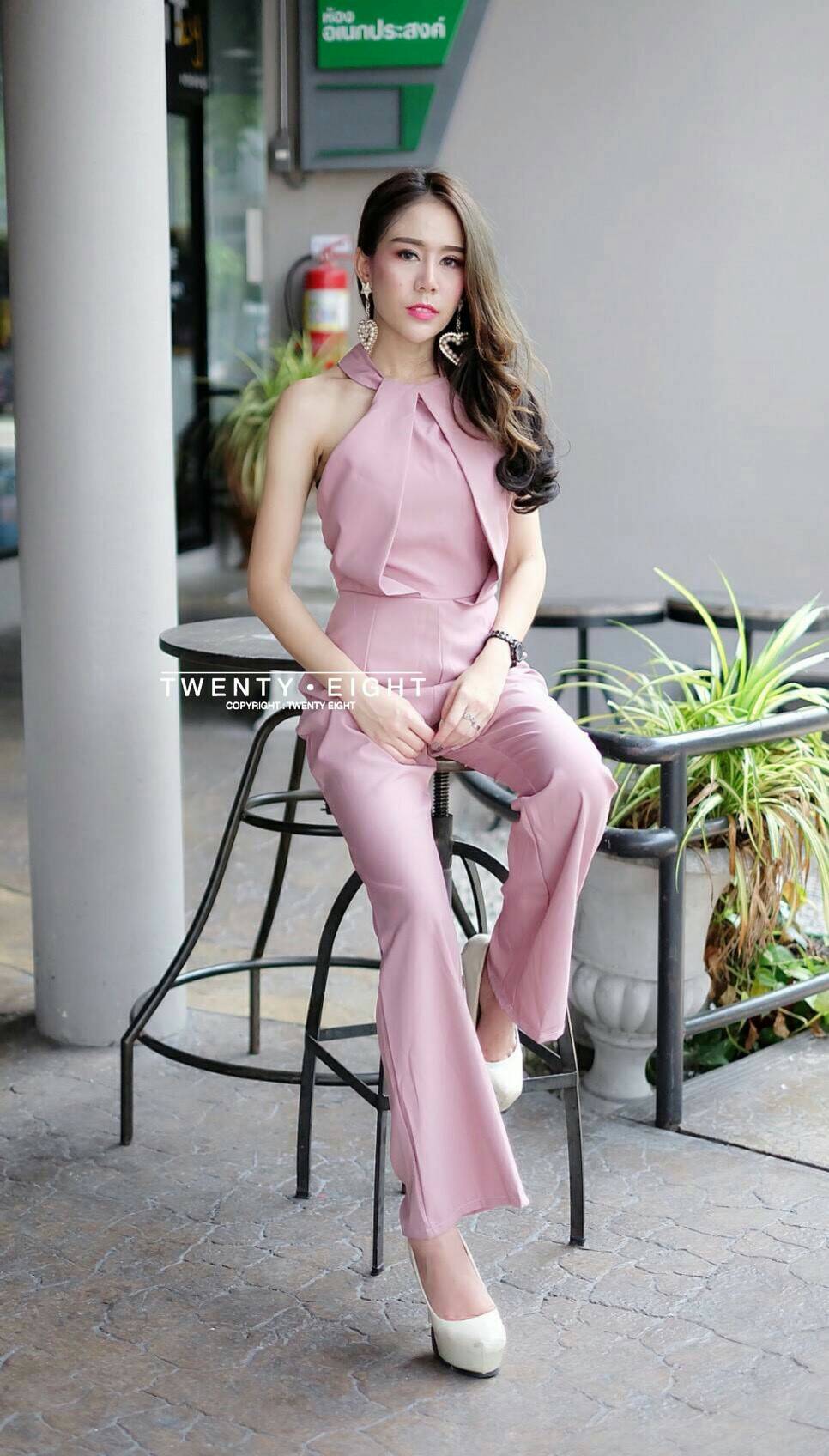 จั๊มยาว โชว์หลัง