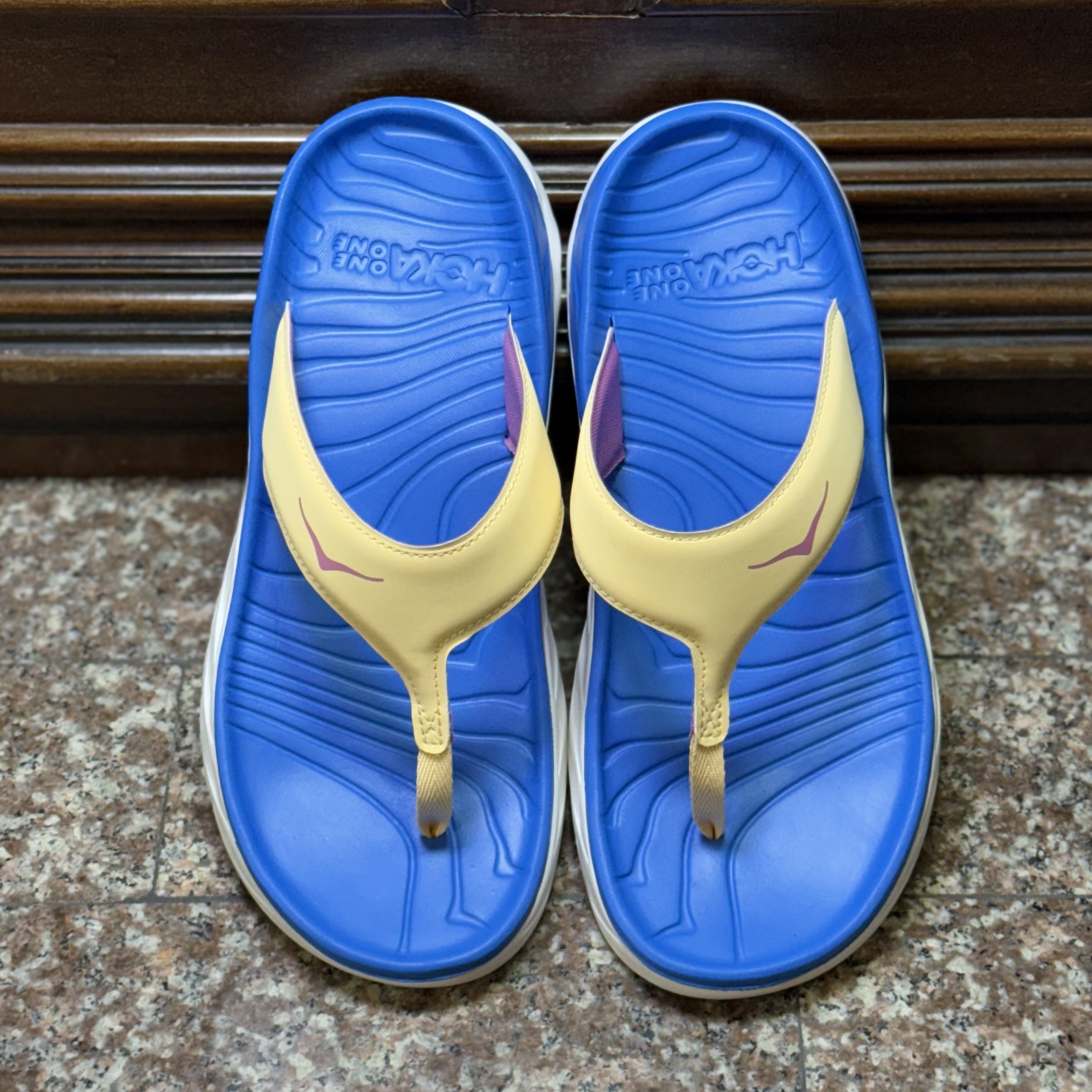 รองเท้า HOKA Ora Recovery Flip ‘Impala Sky’ (M9US)