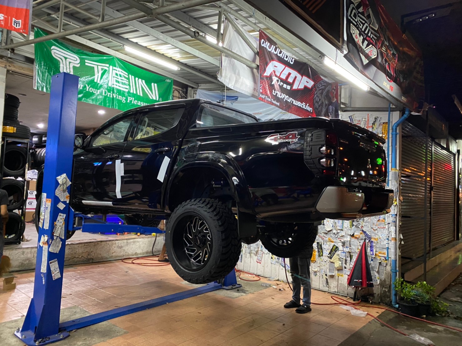 TRITON 4X4 จัดทรงเมกา