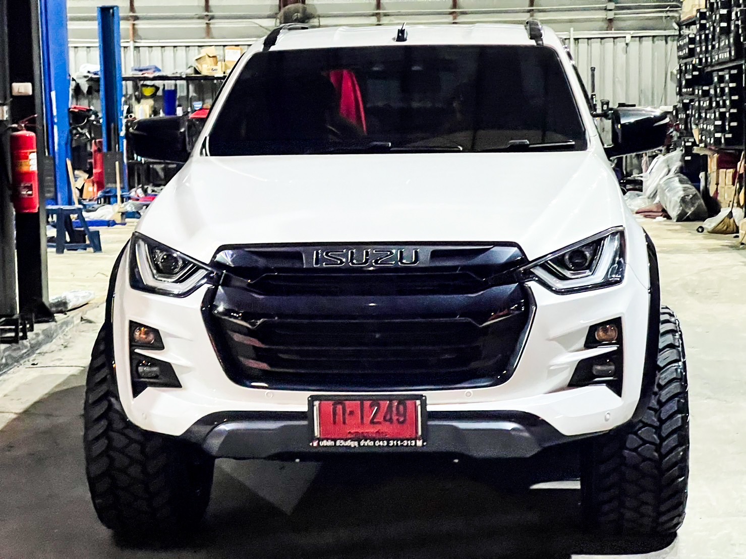 D-MAX ทรงเมกา จองคิวมาจากระยอง