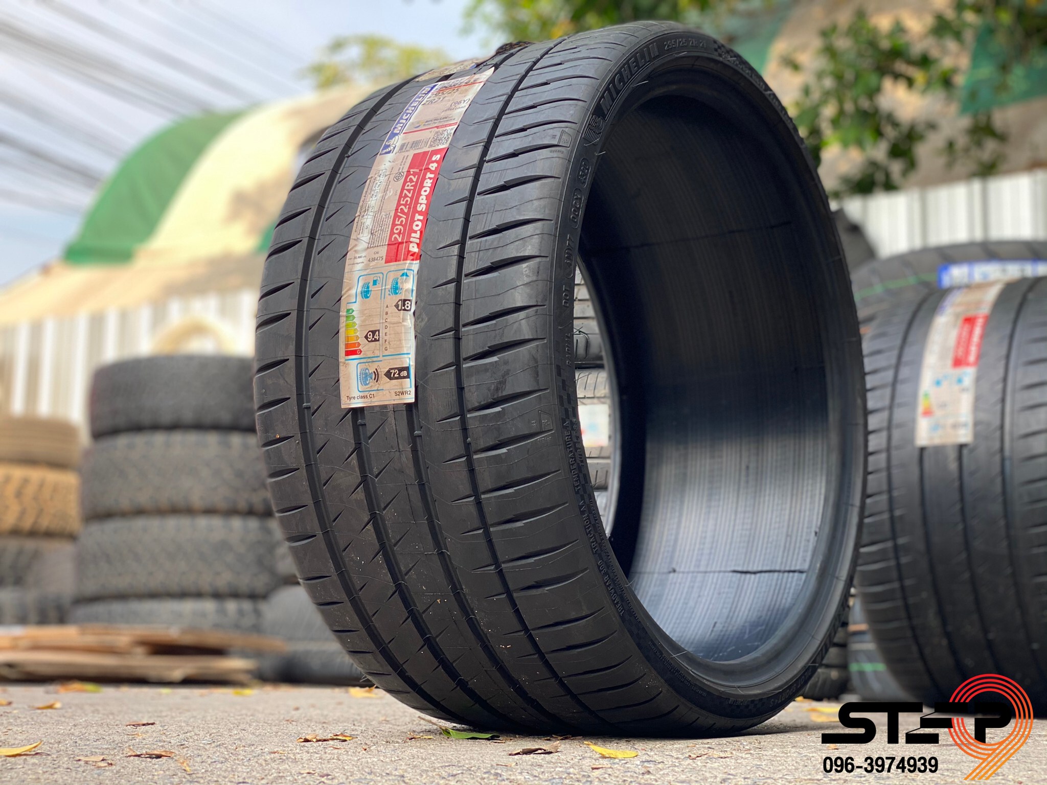 MICHELIN PILOT SPORT4S 295/25-21 ราคาถูกสั่งได้ทุกรุ่นที่ STEP9