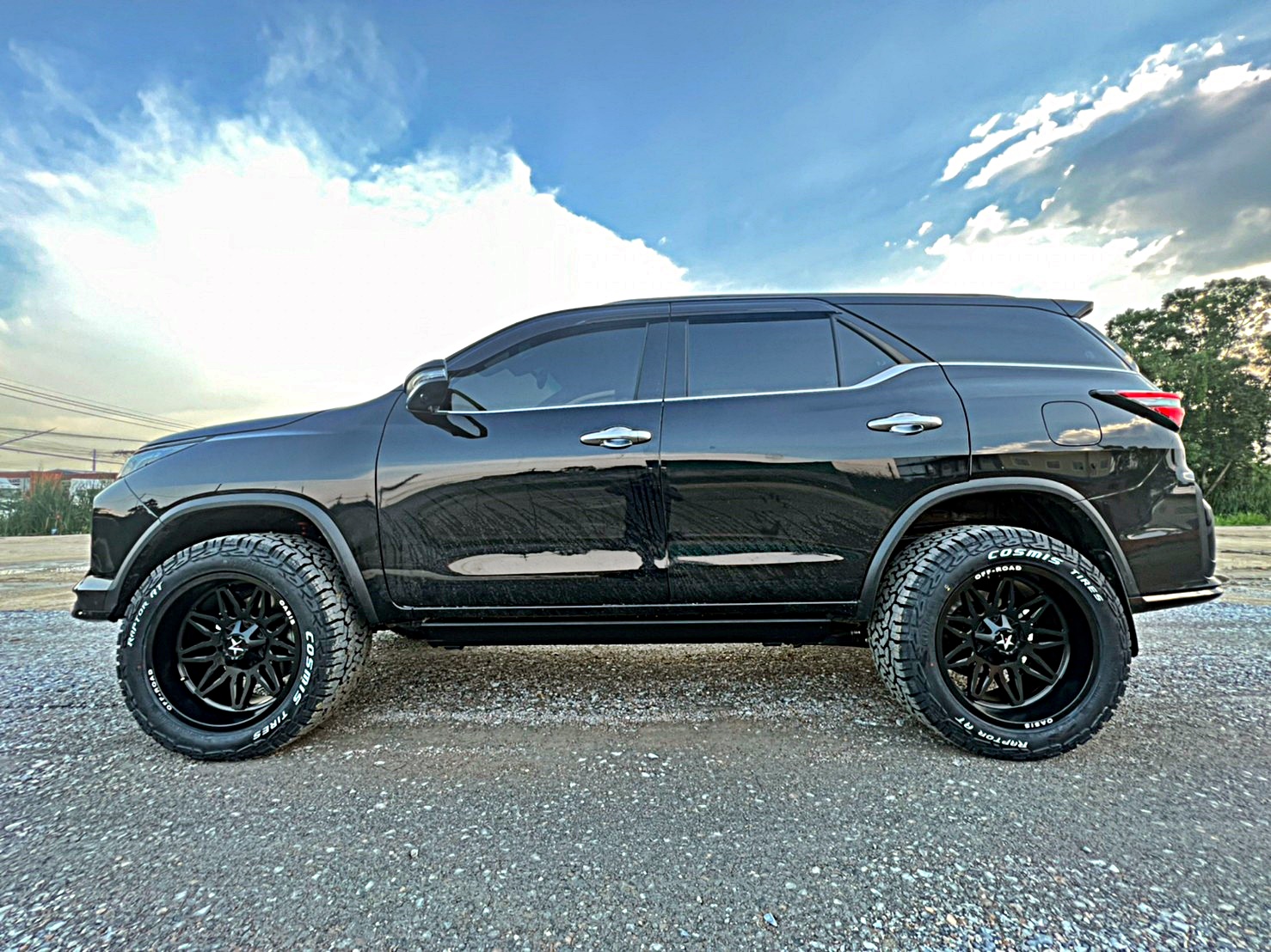 #TOYOTA_LEGENDER_จองคิวจากชัยนาท ไม่ยก ใส่ล้อออฟลบ