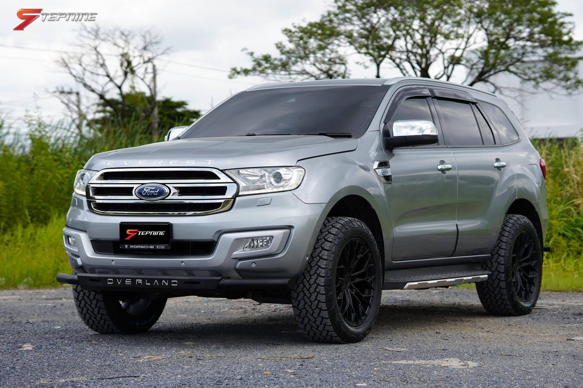 FORD EVEREST ทรงวัยรุ่นดูไบ จัดเต็ม ล้อ ยาง โช๊ค ท่อ