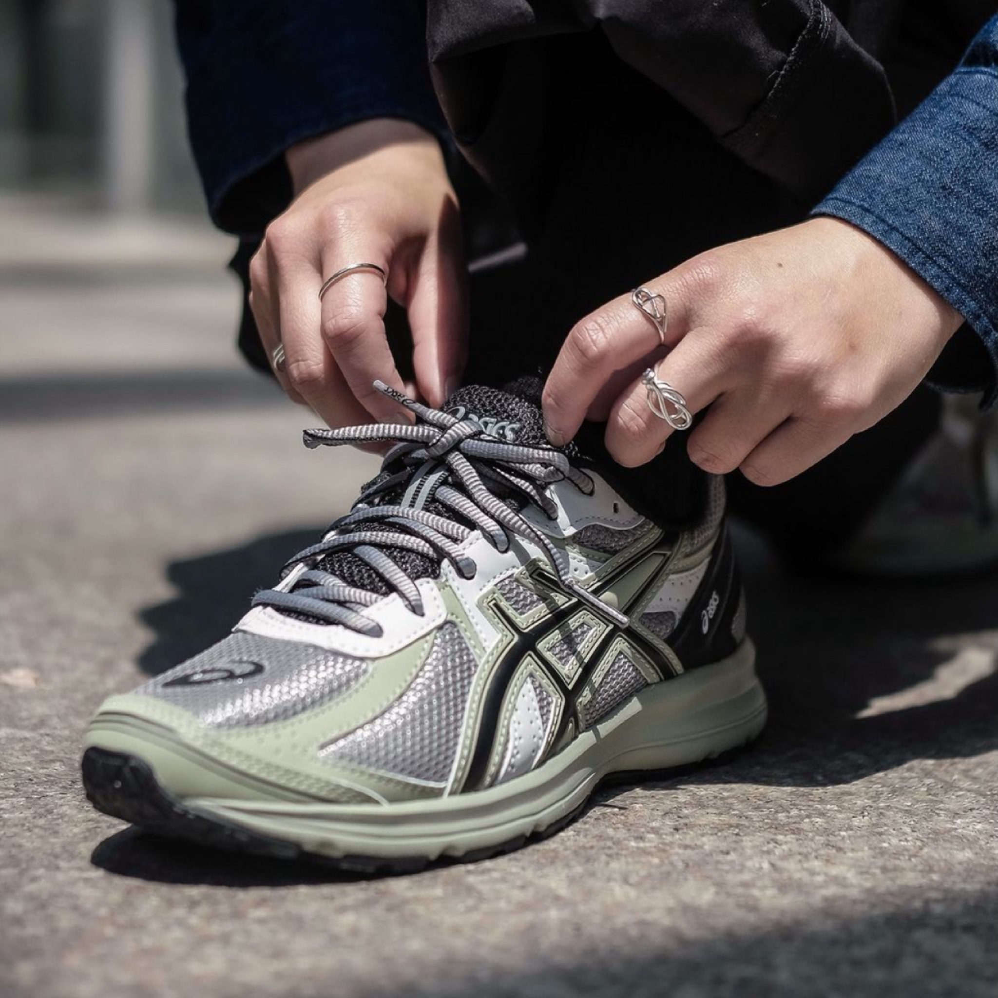 รองเท้า ASICS JOG 100S ‘Sheet Rock’ (M6/8/8.5/9/9.5/10/11.5US)