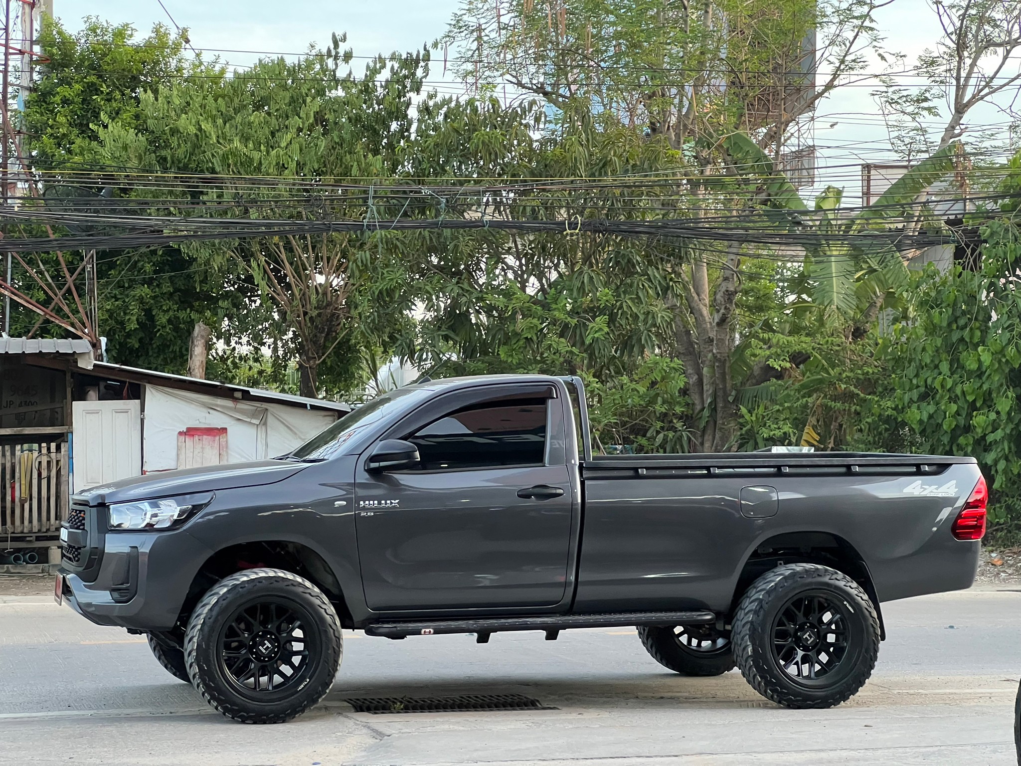 TOYOTA REVO ทรงเมกา จัดล้อแท้ขอบ20