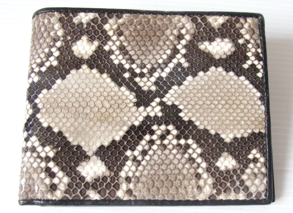 กระเป๋าสตางค์หนังงูแท้ สีธรรมชาติ แบบสั้นUS