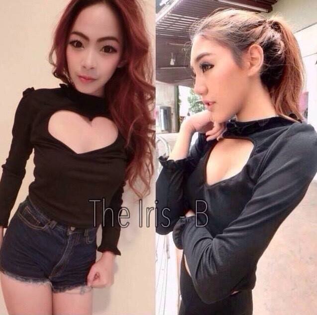 เสื้อ เว้าอกตรงกลางเปนรูปหัวใจ