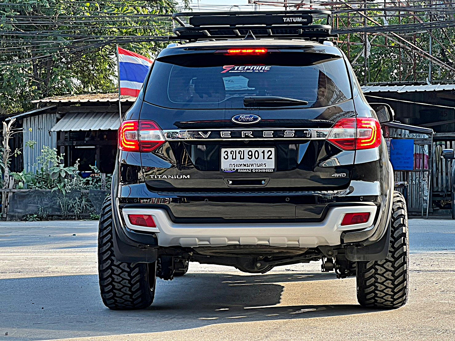 FORD EVEREST แต่งทรงเมกาที่ STEP9