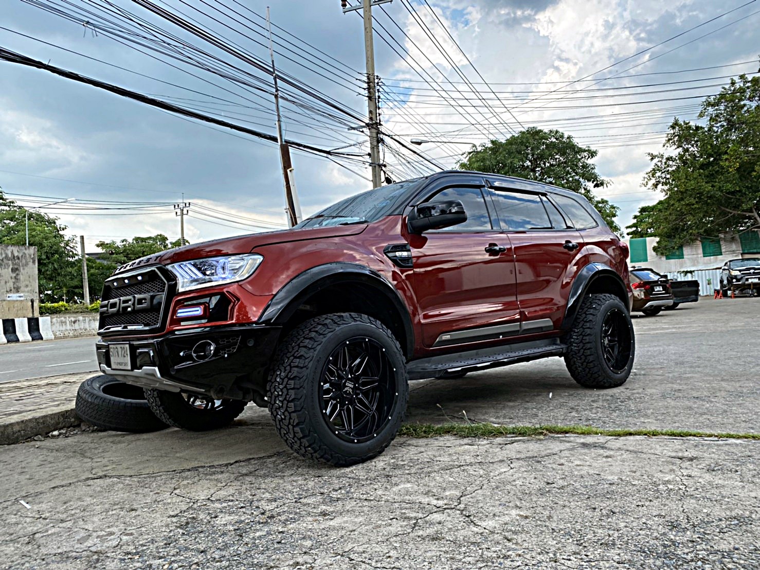 FORD EVEREST จัดทรงเมกาที่ STEP9