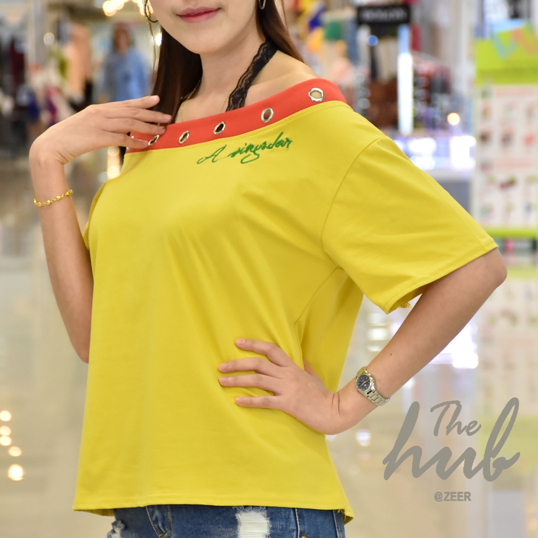 เสื้อปาดไหล่ แต่งห่วง