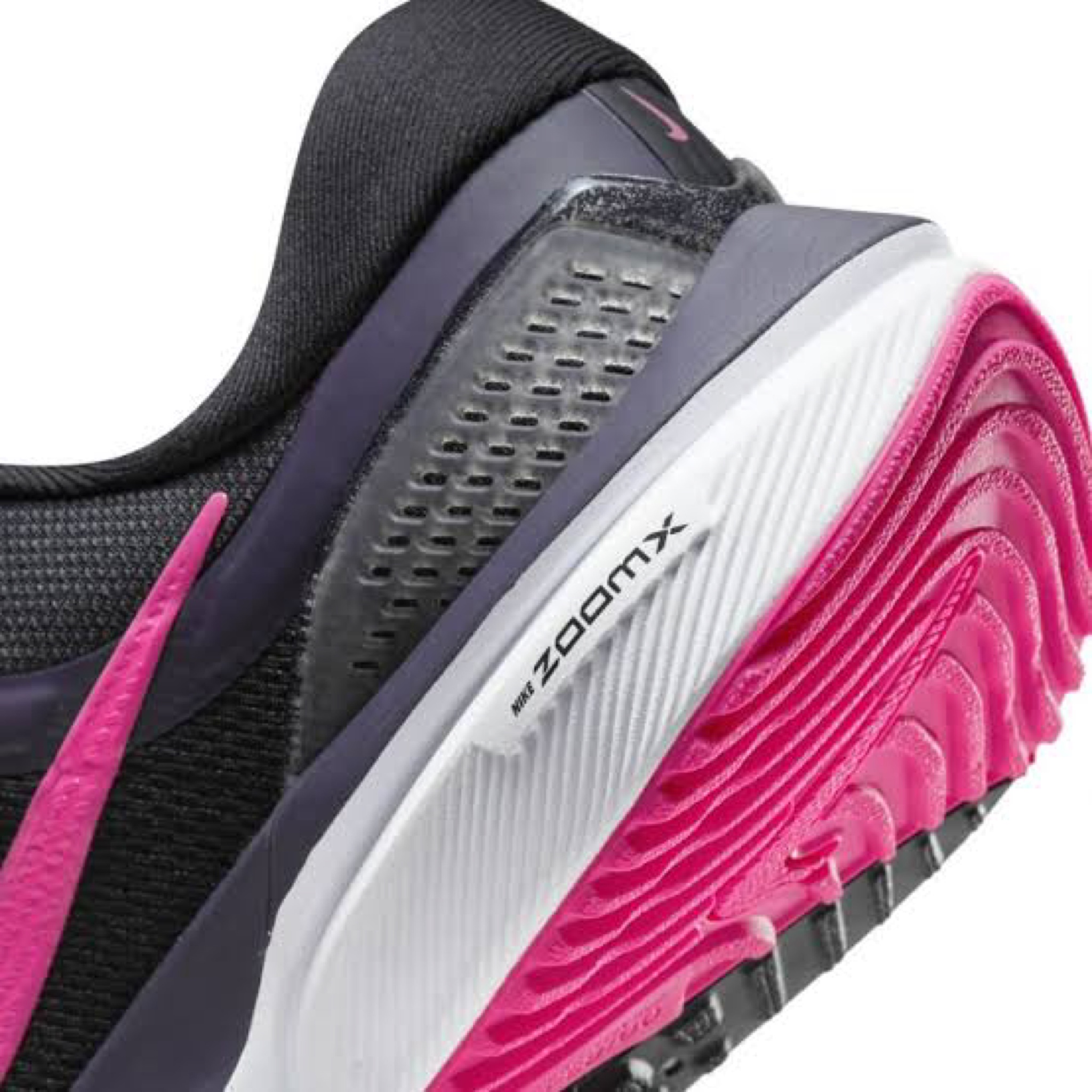 รองเท้าวิ่ง Nike Air ‘ZoomX’ Vomero 16 (W8US)