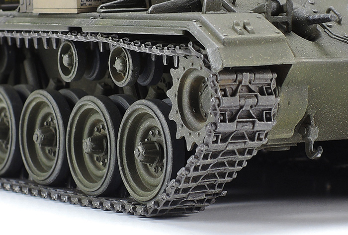 1/35 U.S. Light Tank M24 Chaffee