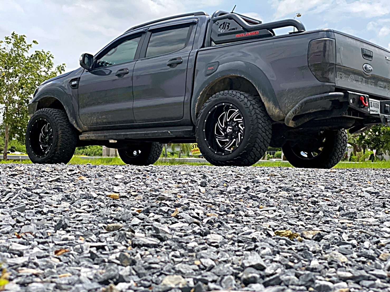 FORD จัดชุดใหม่ ทรงเมกาที่ STEP9